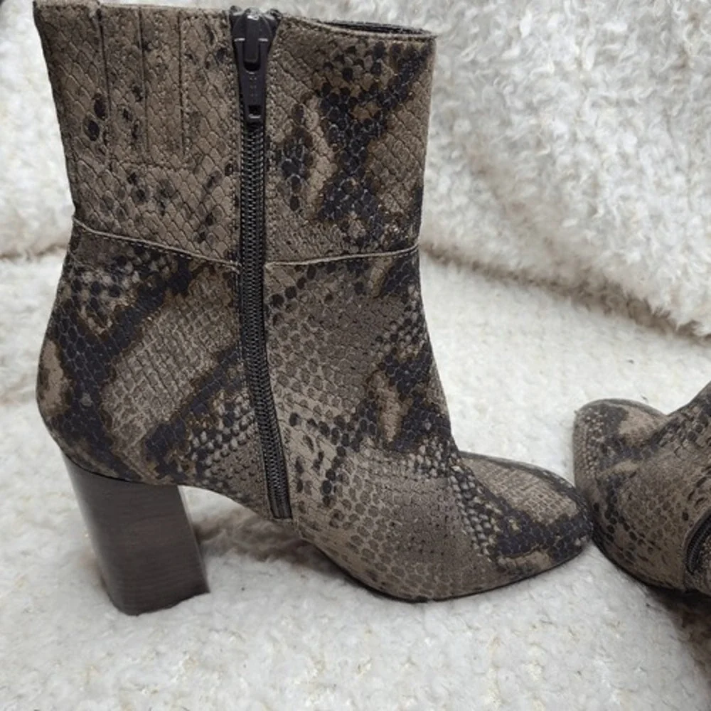 Free People‎ Nolita Snakeskin Ankle Boots sz 38